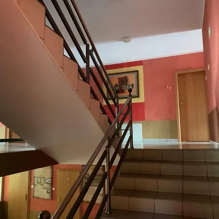 Dom Pielgrzyma Schr Hostel