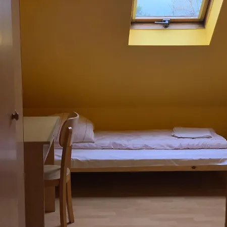 Hostel Dom Pielgrzyma Schr Čenstochová